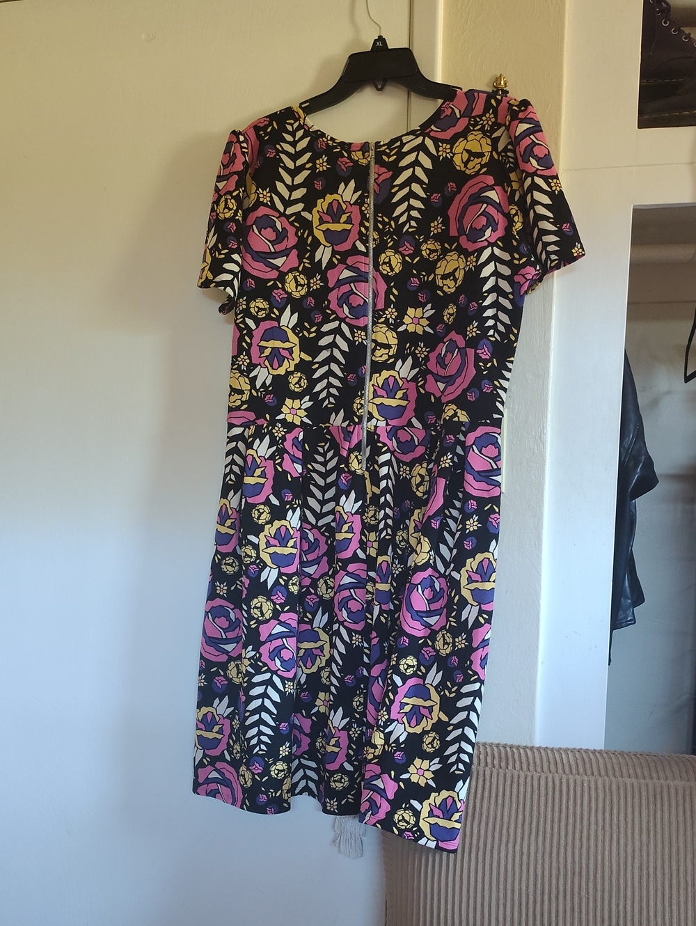LuLaRoe Amelia Dress - Picture 5 of 6